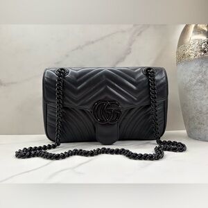 SOLD🔥GUCCI•GG Marmont Small Matelasse Calfskin Monochrome Bag Black